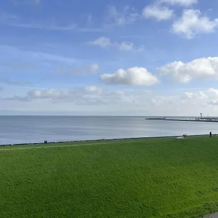 Ad 16 / Nordseewellen كوكسهافن